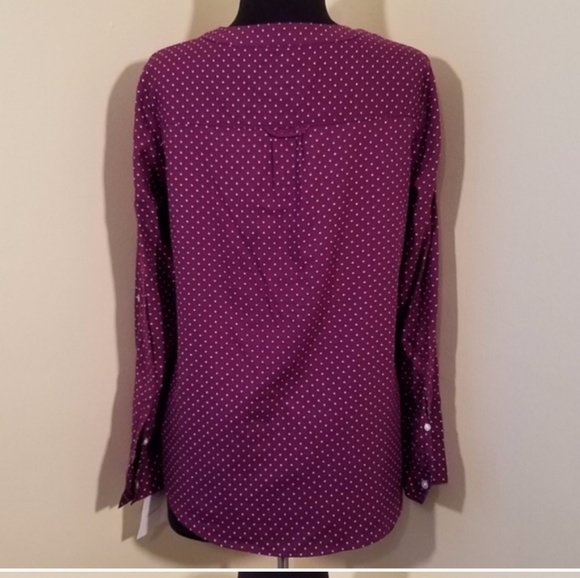 NWOT Croft and Barrow v neck button down shirt - Picture 5 of 7